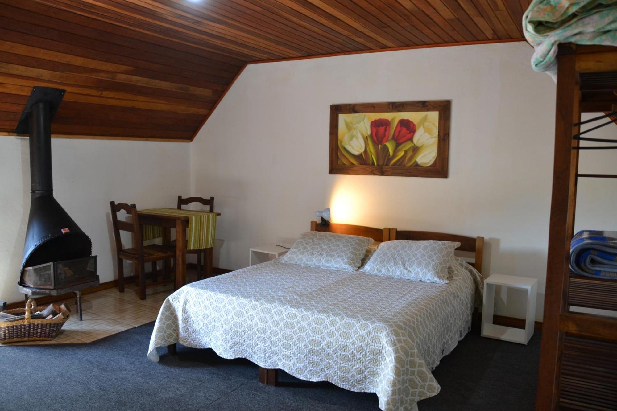 Hotel Pousada Dos Pinheiros Канела Экстерьер фото